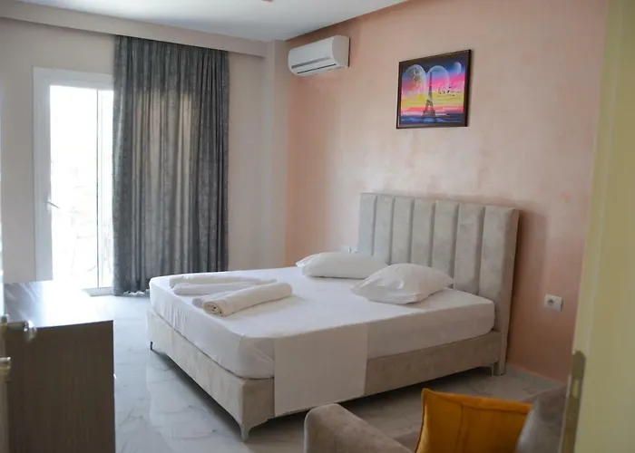Summer Gate Hotel