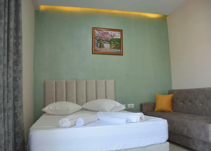 Summer Gate Hotel 4*